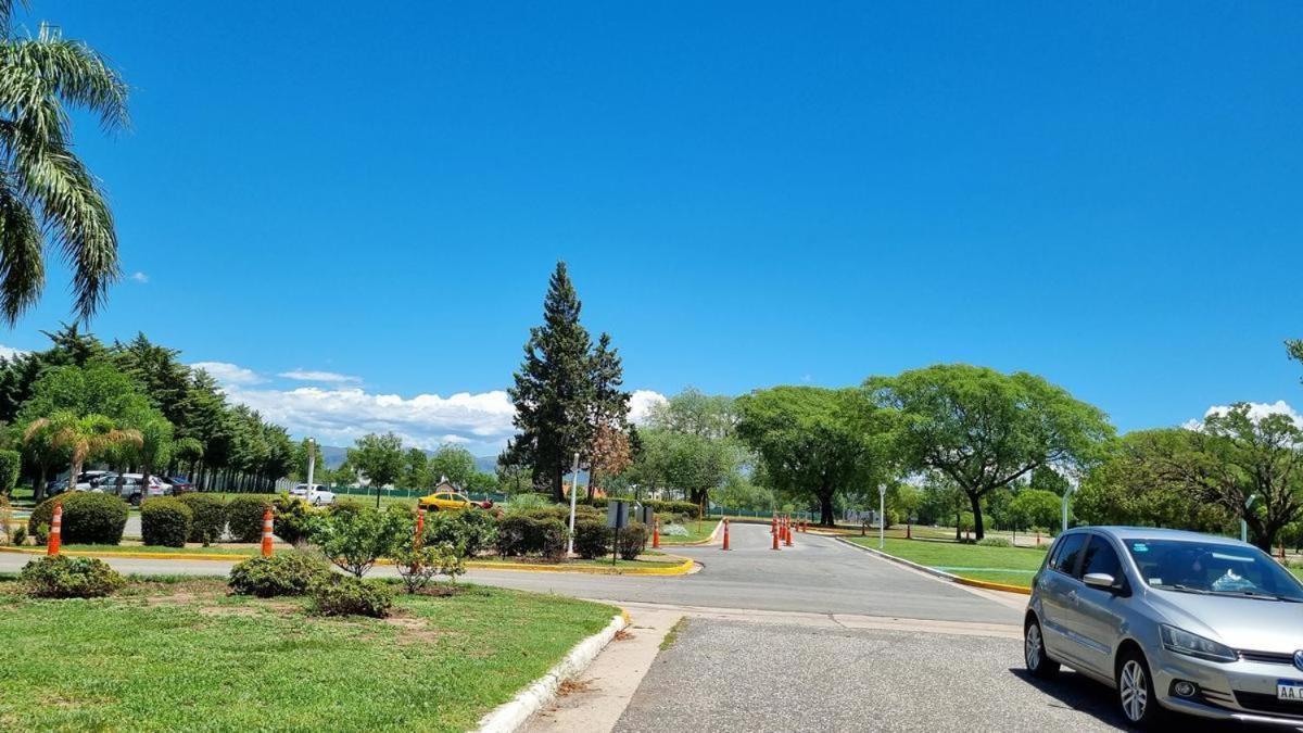 Departamento Temporario - Barrio San Isidro ビージャ・アジェンデ エクステリア 写真